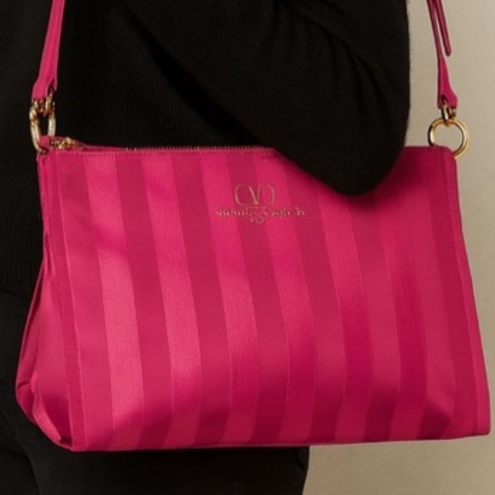 Authentic Valentino Garavani Sport Vibrant Pink Bag in Pristine Condition - Picture 15 of 15